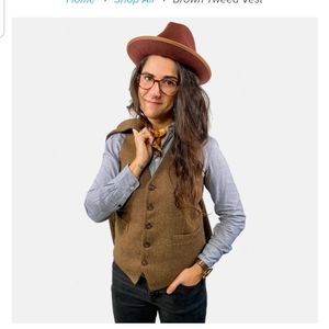1x Brown Vest